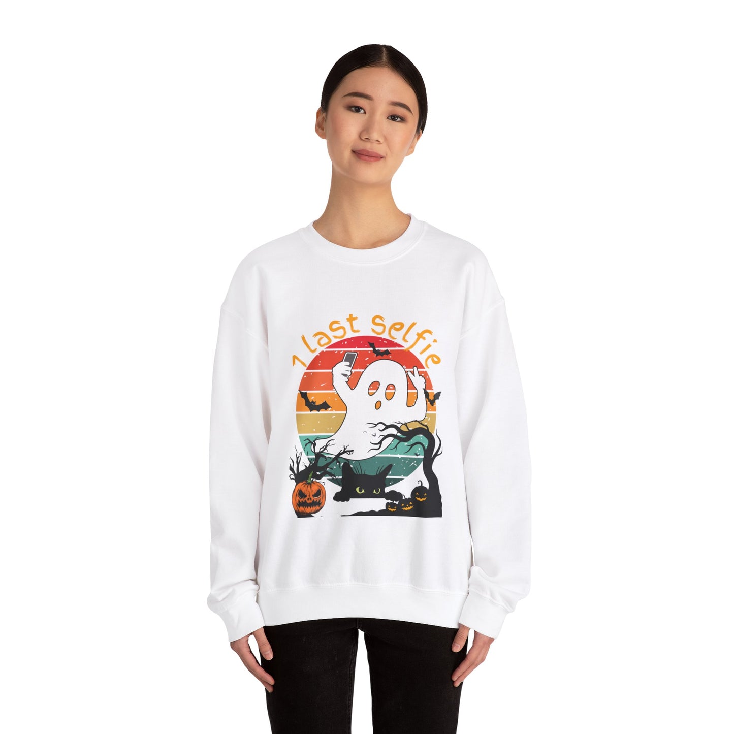 Halloween Ghost 1 last selfie Unisex Heavy Blend™ Crewneck Sweatshirt