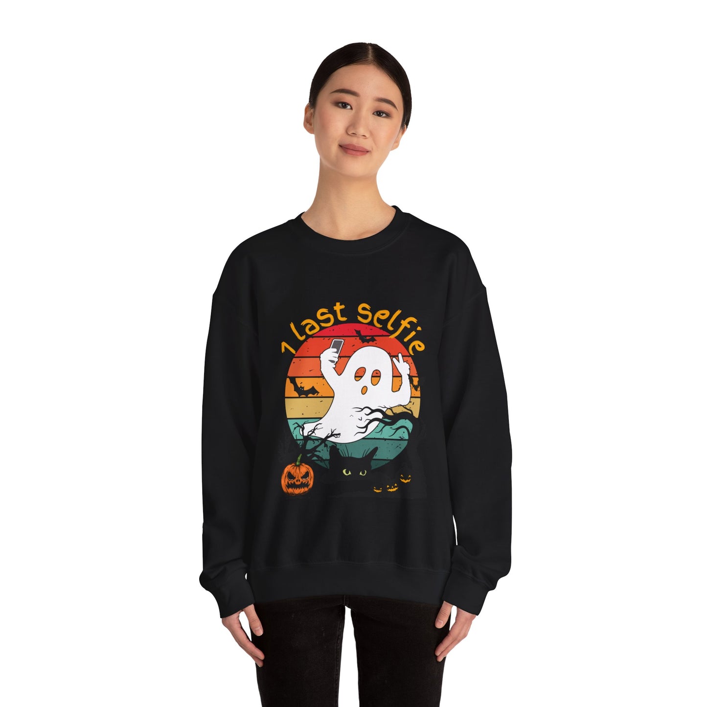 Halloween Ghost 1 last selfie Unisex Heavy Blend™ Crewneck Sweatshirt