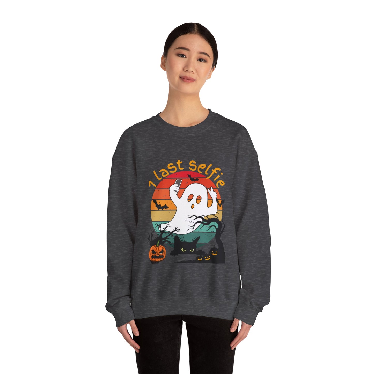 Halloween Ghost 1 last selfie Unisex Heavy Blend™ Crewneck Sweatshirt