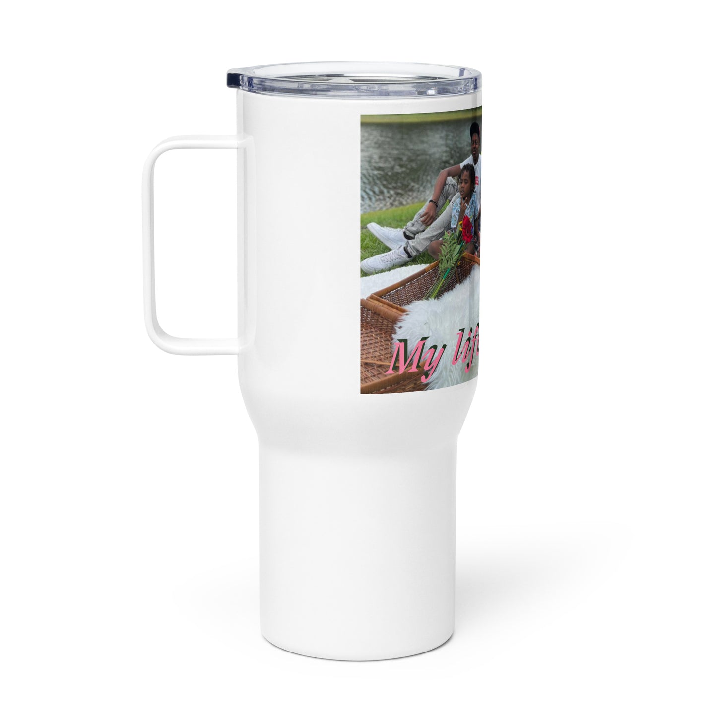 Travel mug with a handle